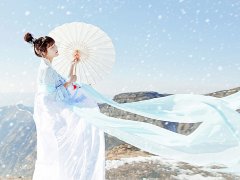 鼻孔朝天的女人面相图